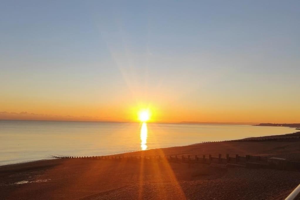 Stunning Seafront Flat,St Leonards Leilighet Eksteriør bilde